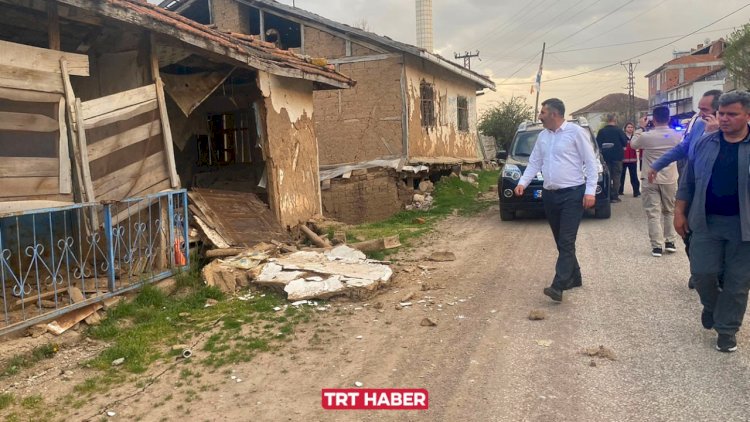    Türkiyədə güclü zəlzələ zamanı dağıntılar oldu, xəsarət alan var   