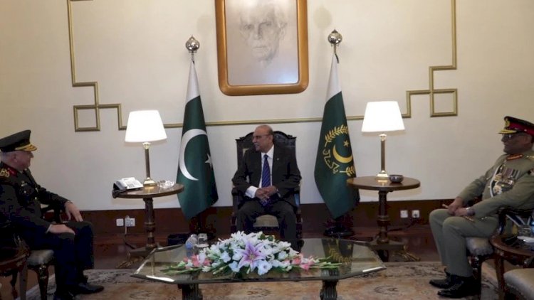    Pakistan Prezidenti Türkiyənin Baş Qərargah rəisini təltif etdi   