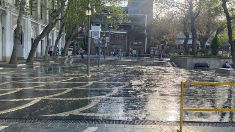    Bakının mərkəzində kanalizasiya borularında tıxanma oldu   