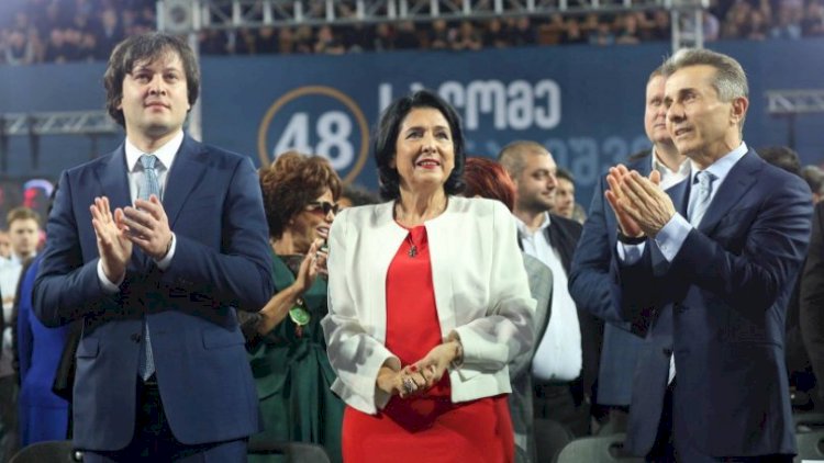    Baş nazir Prezidenti “satqın” adlandırdı    