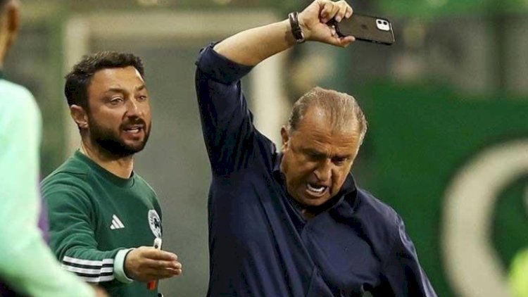    Fatih Terim hirsindən telefonunu parça-parça etdi   