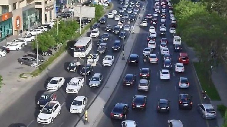    Paytaxtın bu yollarında tıxac var - Fotolar   