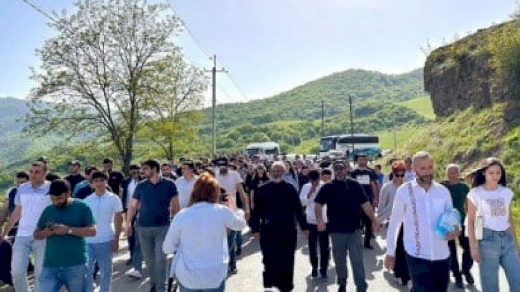    Erməni diasporu Paşinyanı hədələdi   