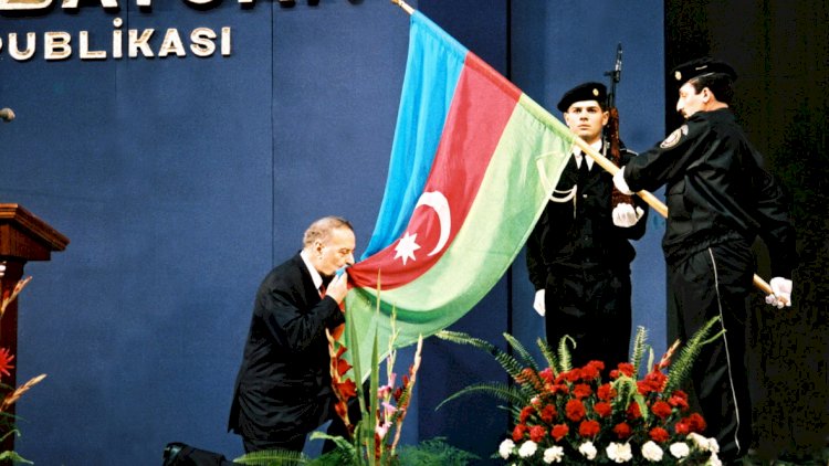    Ulu Öndərin qətiyyəti, cəsarəti, siyasi nüfuzu müstəqilliyimizin daimiliyini təmin etdi            