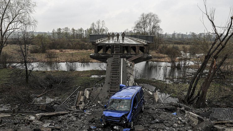    Rusiyanın son sutkadakı itkiləri: 13 tank, 19 döyüş maşını, 30 artilleriya...    