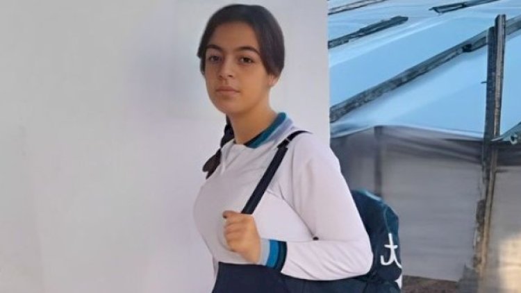    17 yaşlı qız müəmmalı şəkildə öldü: “Tibb bacısı qızıma adını bilmədiyi iynəni vurub”   