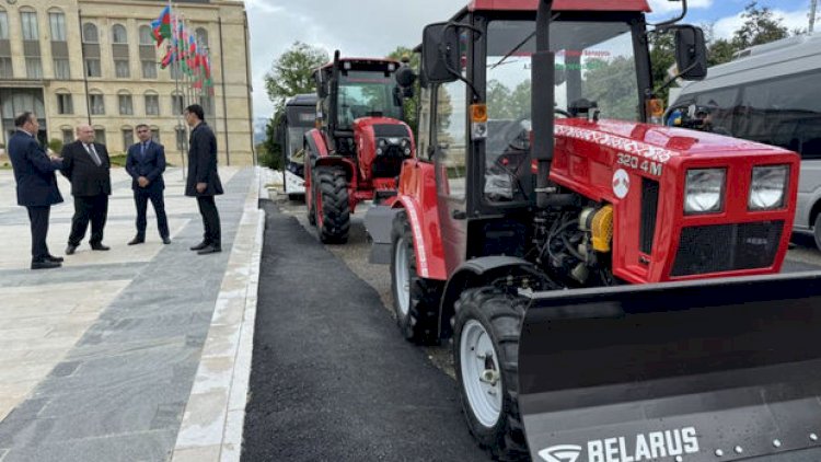    Aleksandr Lukaşenko Şuşaya traktor bağışladı    