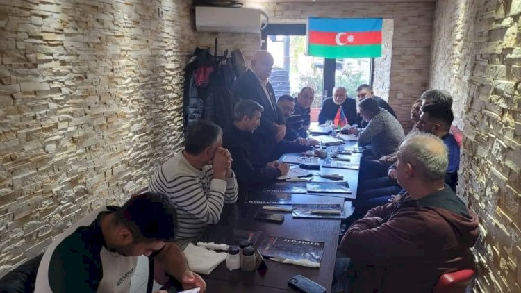    Müsavatdakı dəyişiklərin Avropadakı mühacirlərə təsirləri   