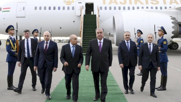   Prezident Emoməli Rəhmon Şəhidlər xiyabanını ziyarət etdi   