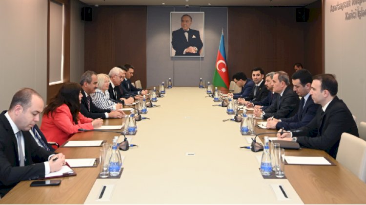    Ceyhun Bayramov Türkiyədən gəlmiş qonaqları qəbul etdi   