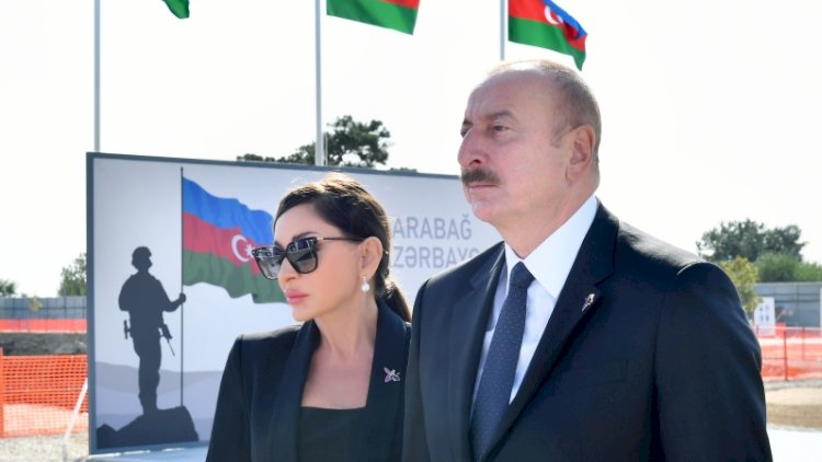    İlham Əliyev və birinci xanım təqdimatda iştirak etdilər   