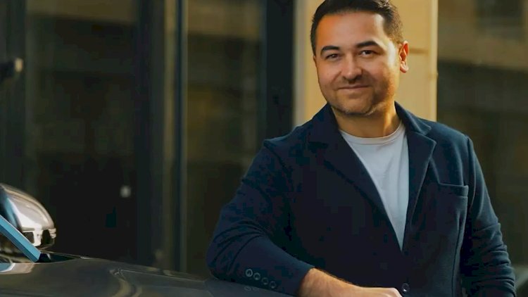    Aparıcı yeni maşını ilə qəzaya düşdü   