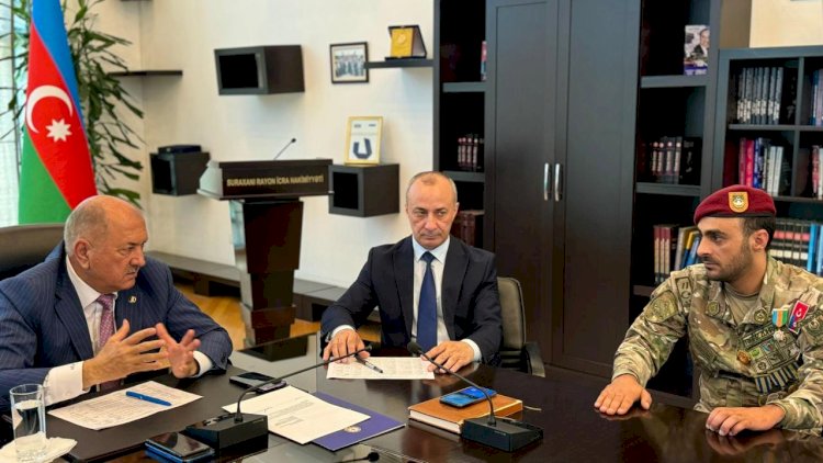    Əzizov vətəndaşları qəbul etdi, tapşırıqlar verdi - FOTOLAR   
