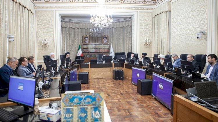    İranda prezidentliyə namizədlərin müraciətlərinə baxılır   
