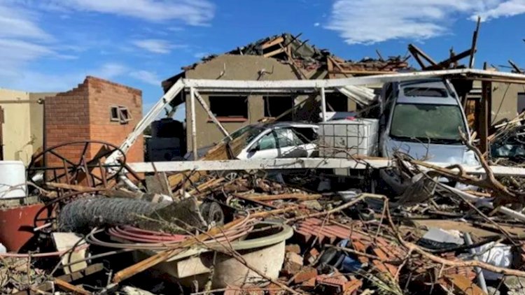    Cənubi Afrikada tornado fəlakəti - 22 nəfər öldü    