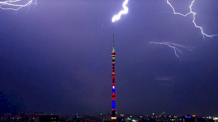    Rusiyada teleqülləni ildırım vurdu   