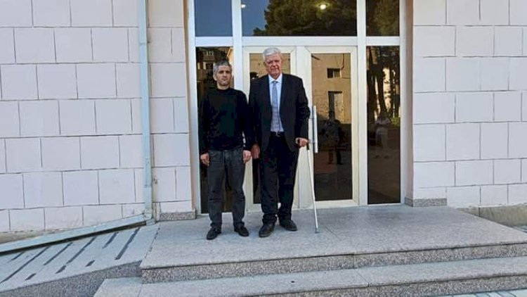    Məhkəmə ana və oğlun ölümündə təqsirləndirilən sürücüyə bəraət verdi   