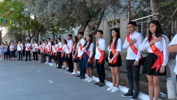    Bakıda 42 min şagird 1-ci sinfi biririr   