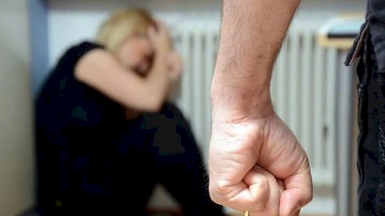    Azərbaycanda tələbə evə başqa kişi gətirən anasını öldürdü - DETALLAR   