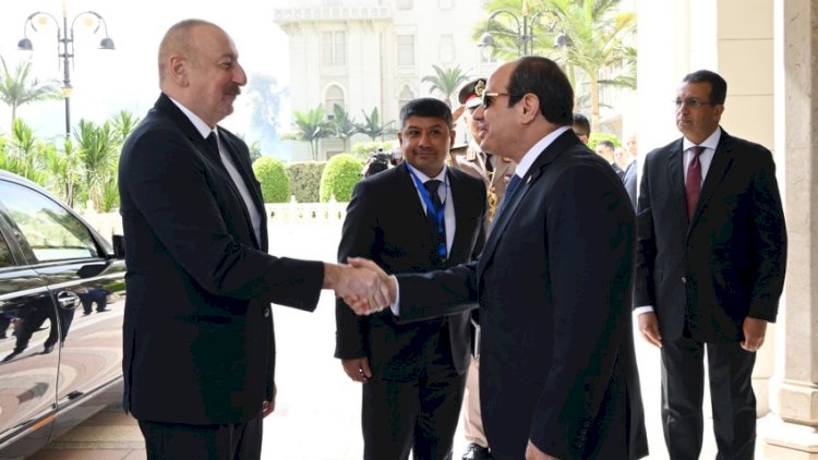    İlham Əliyev Misir prezidenti ilə görüşdü   