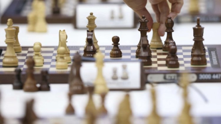    Rusiya FIDE üzvlüyündən çıxarıldı   