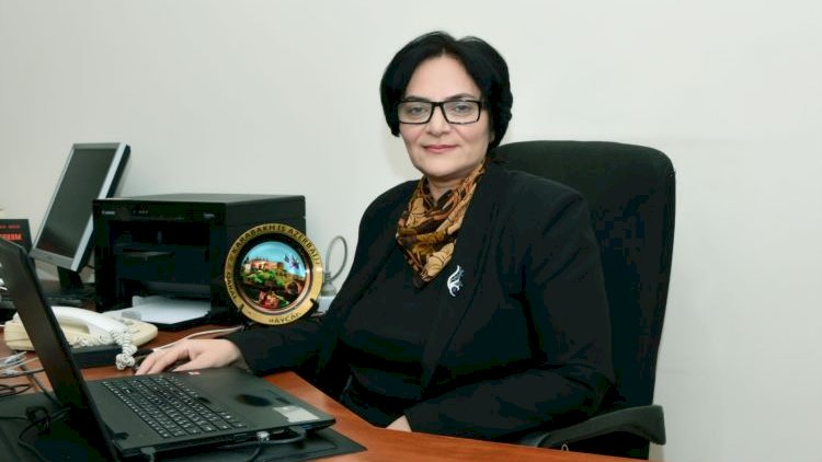    “Dərsliklərin yazılması çox naşıcasına, səriştəsizcə həyata keçirilir”   