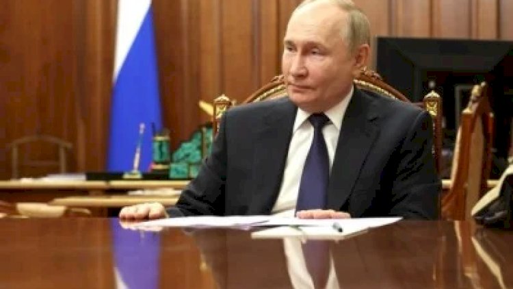    Putin 1 fərmanla 87 nəfərə general rütbəsi verdi   