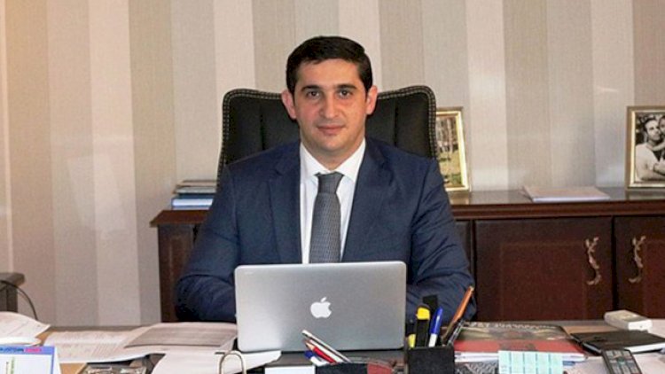    Yeni nazir daha bir yüksəkvəzifəli şəxsi işdən çıxardı   