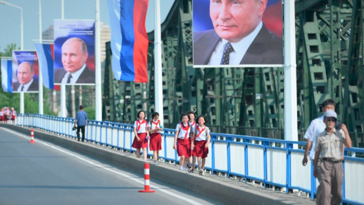    Putin Şimali Koreyaya getdi   