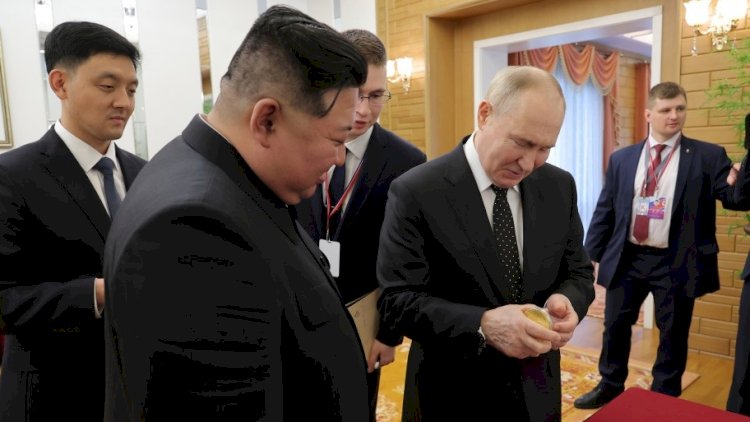    Kim Çen In Putinə ov iti hədiyyə etdi    