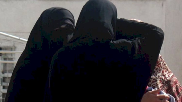    Tacikistanda hicab qadağan edildi   