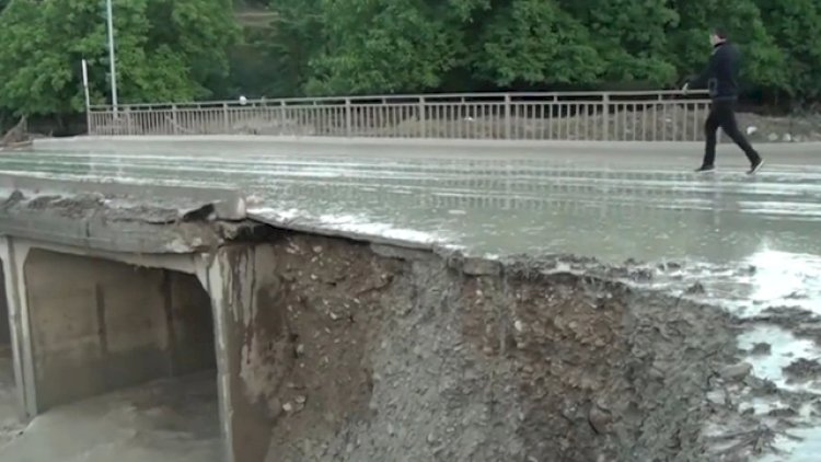    Quba sakini: “Ana-balanı su aparırdı, xilas etdik” - Video   