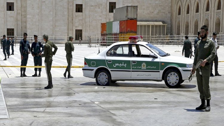     Minibus carrying ballot boxes fired upon in Iran   
