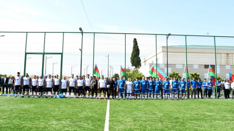    BŞİH və RİİB əməkdaşları futbol meydançasında yarışdılar   