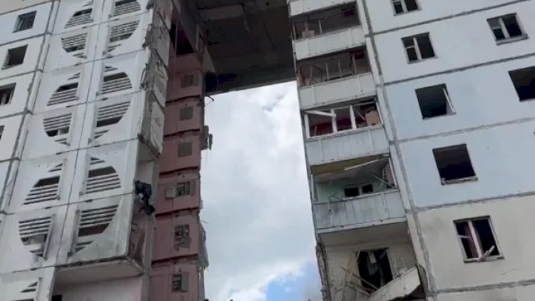    Rusiyada yaşayış binası vuruldu - Ölənlər var    