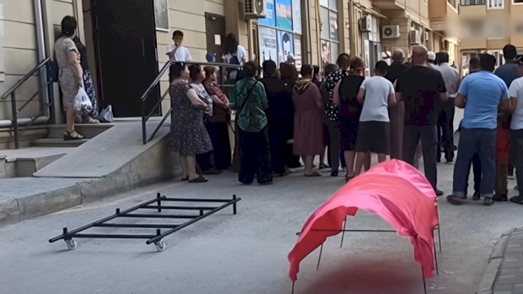    Yeddinci mərtəbədən yıxılaraq ölən azyaşlı mağazaya gedən anasını çağırırmış   