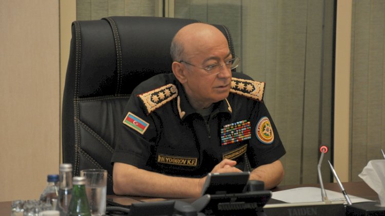    Kəmaləddin Heydərov direktoru işdən çıxarıb   