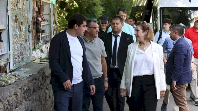    ABŞ rəsmiləri Azərbaycanla sərhəddə: Nə baş verir?   