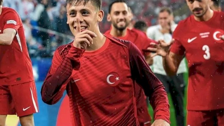    Arda Gülərin bacısı görün kim imiş - FOTO    