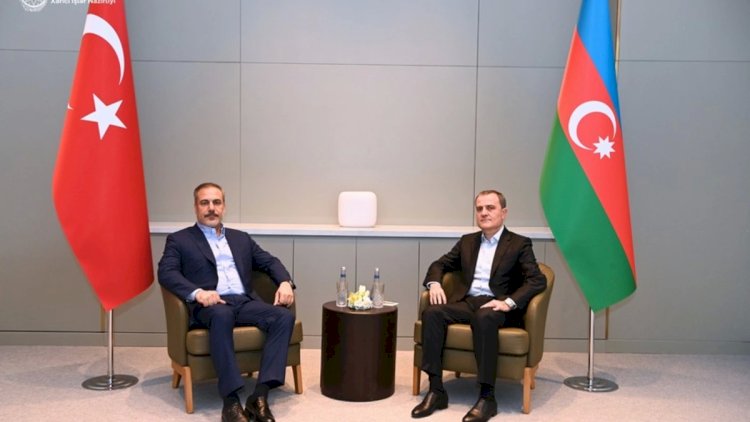    Ceyhun Bayramov Hakan Fidanla görüşdü   