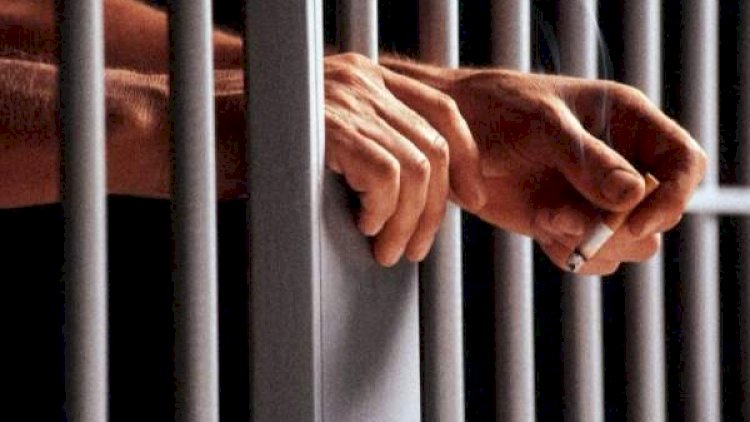    Mağaza müdiri həbs edildi - Paltardəyişmə otaqlarında gizli çəkiliş…   