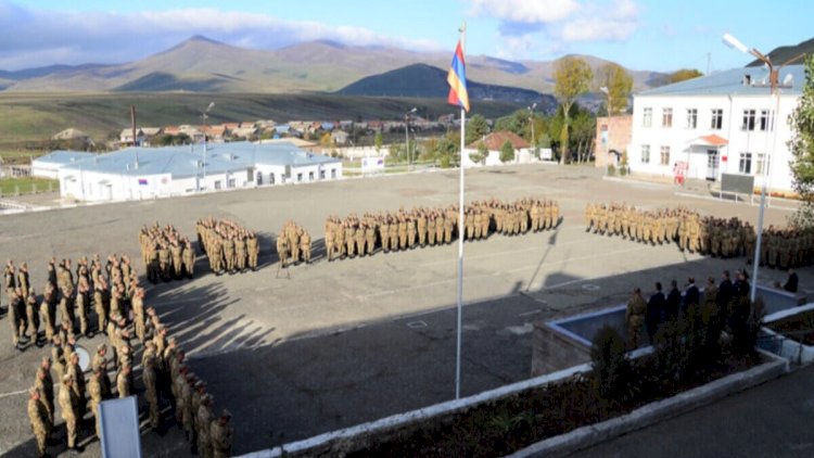    Ermənistanda hərbi hissəyə hücum edildi   