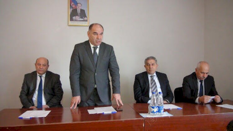    İşdən çıxan başçı deputatlığa namizəd oldu   