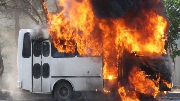    Sabunçuda avtobus yandı   