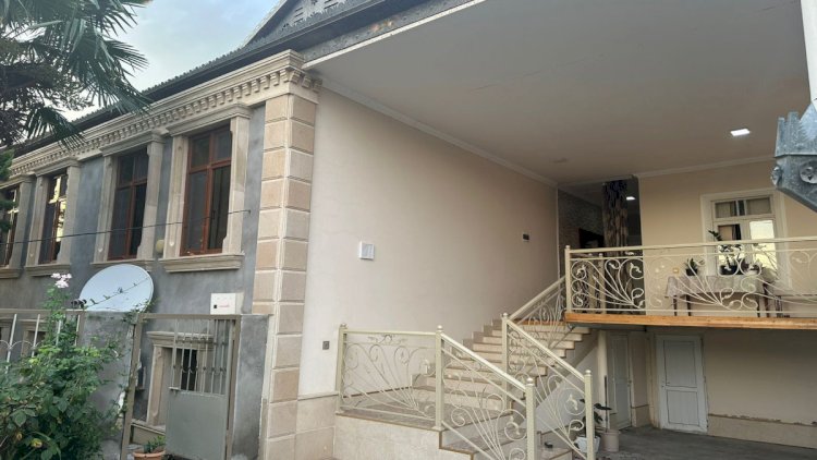    İşlədiyi evdən qızıl oğurlayan qadın saxlanıldı    - FOTO