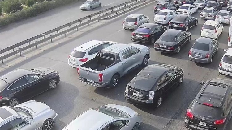    Bakının bu yollarında tıxac var - SİYAHI   