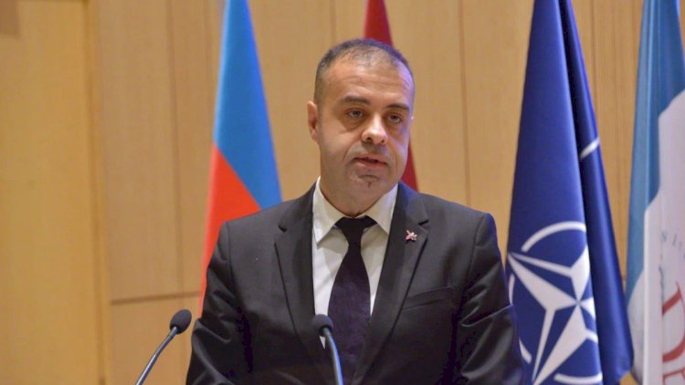    Qarət edilən diplomatımız 90 minlik saatından danışdı    