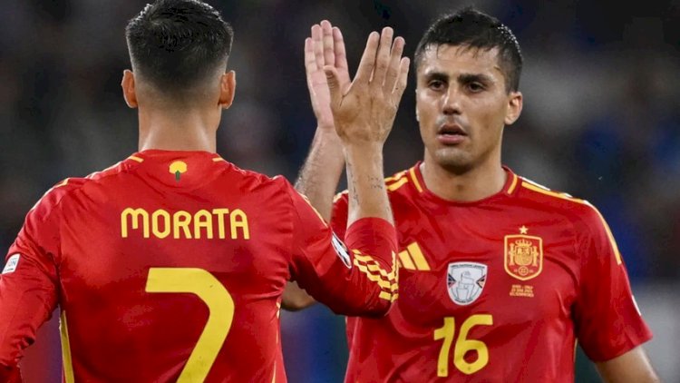    UEFA İspaniya millisinin 2 üzvünü cəzalandırdı   