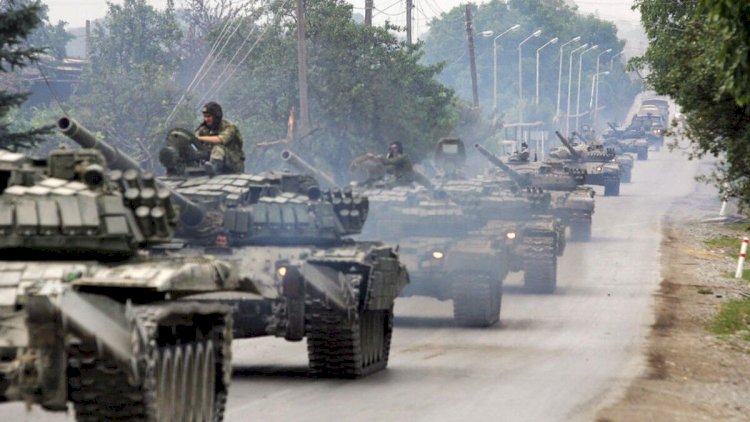    Belarus tankları Ukrayna ilə  sərhəddə: Lukaşenko müharibəyə qoşulmaq qərarı verib?   