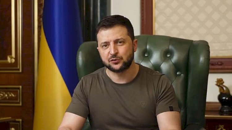    Zelenski: 100-dən çox rus hərbçisi əsir götürülüb    